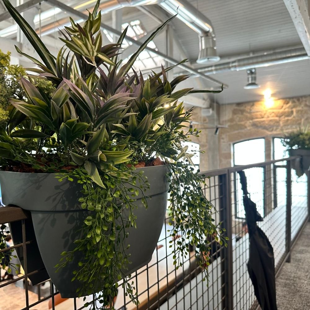 Floreira Artificial para a PWC Porto em Matosinhos